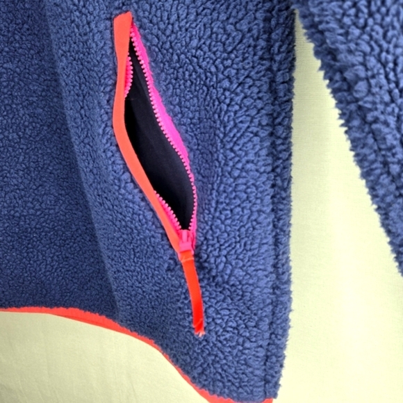 Vineyard Vines 3/4 zip Fleece Pullover. Blue With Red And Pink Trim. XXS - Picture 10 of 16